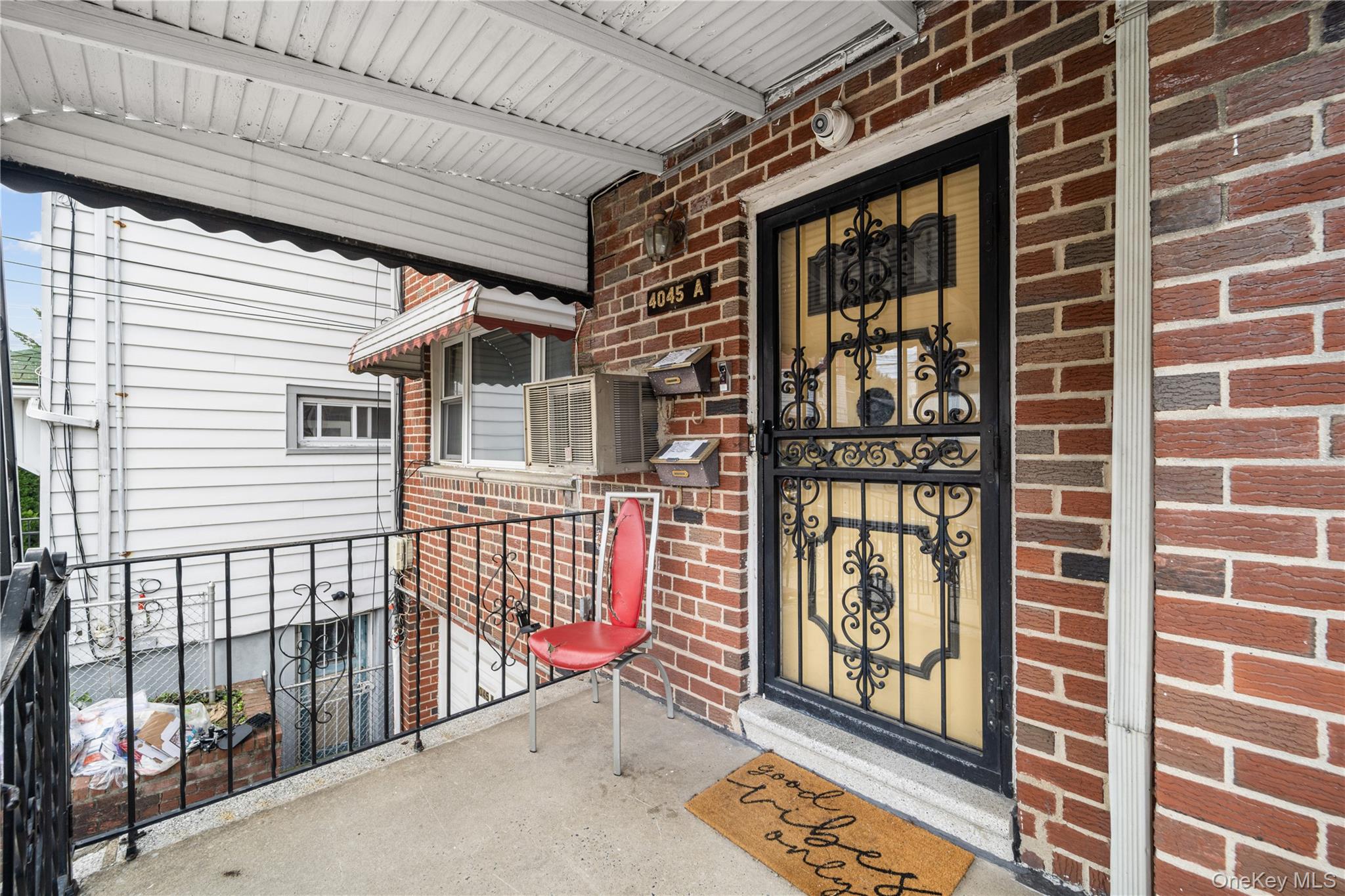 4045 A Wilder Avenue – For Sale photo 17