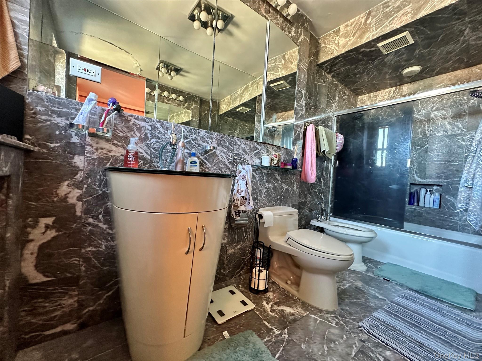 8 Barstow Road, Unit 6K photo 14