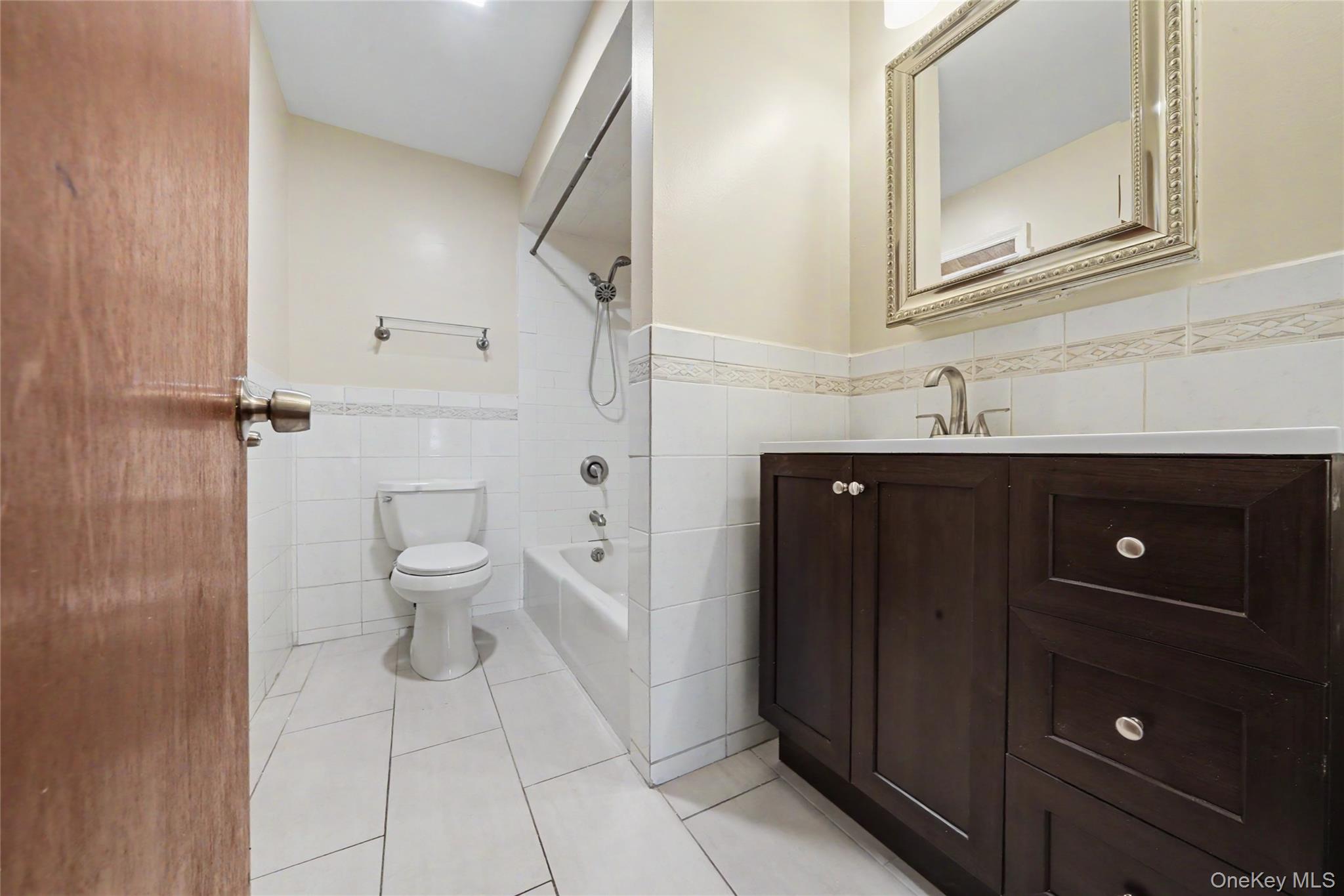 46 Homewood Avenue, Unit 1L photo 8