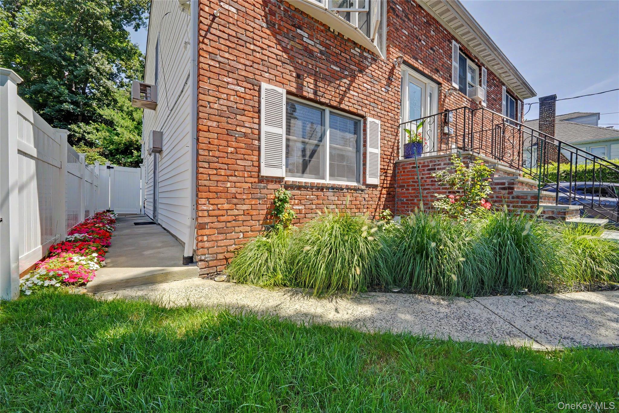 46 Homewood Avenue, Unit 1L