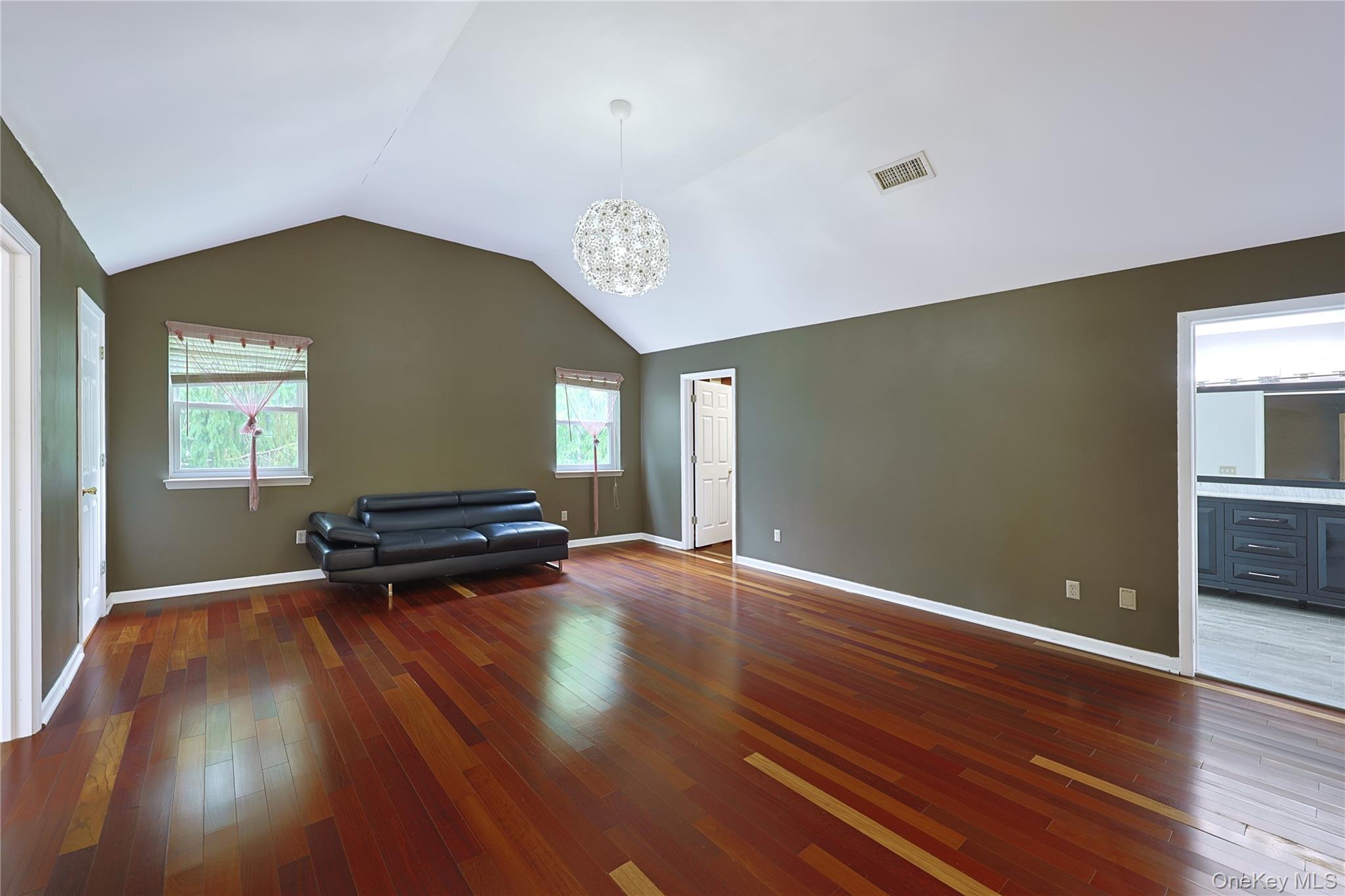 1010 Pine View – For Sale photo 26