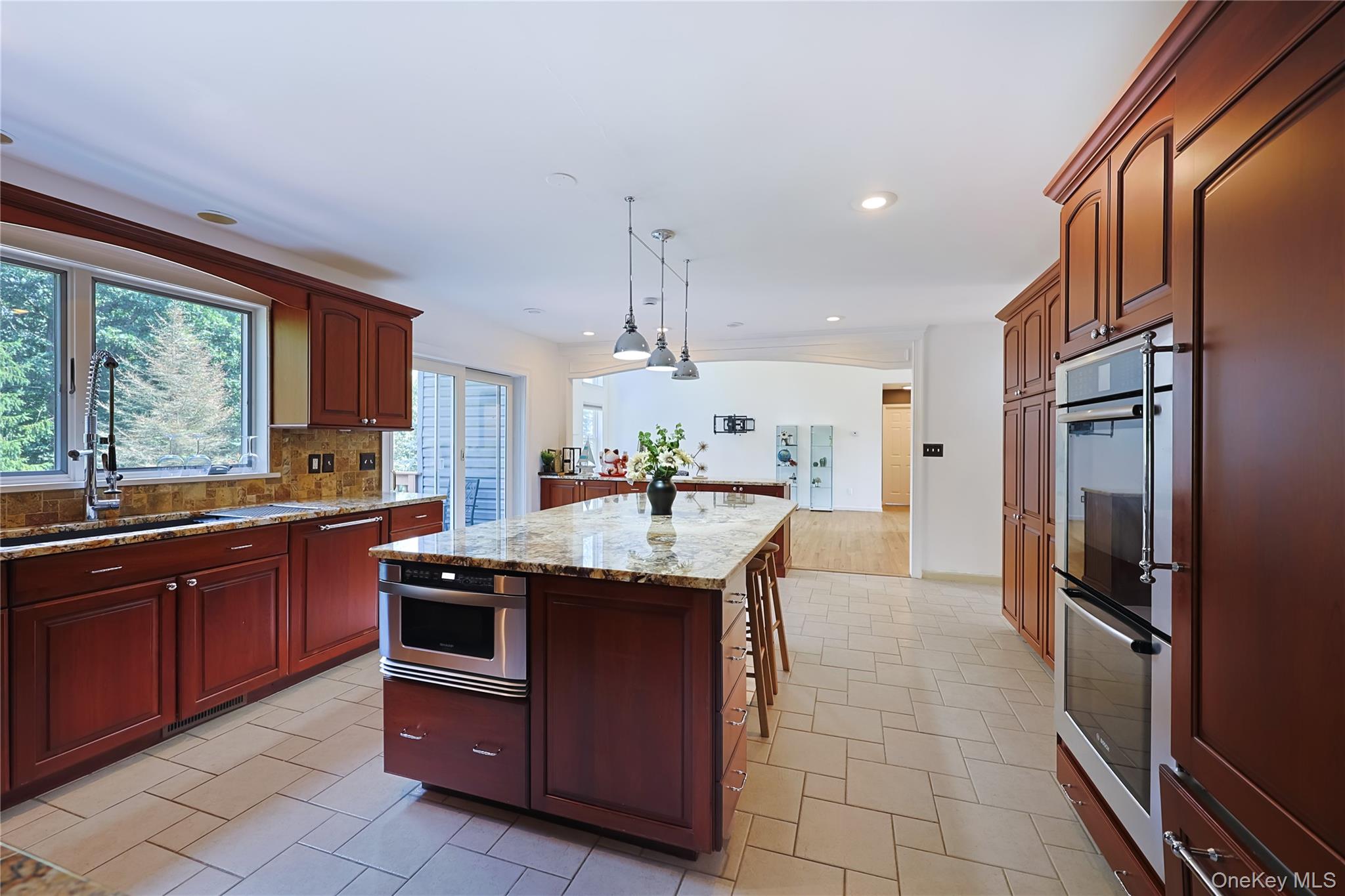 1010 Pine View – For Sale photo 12