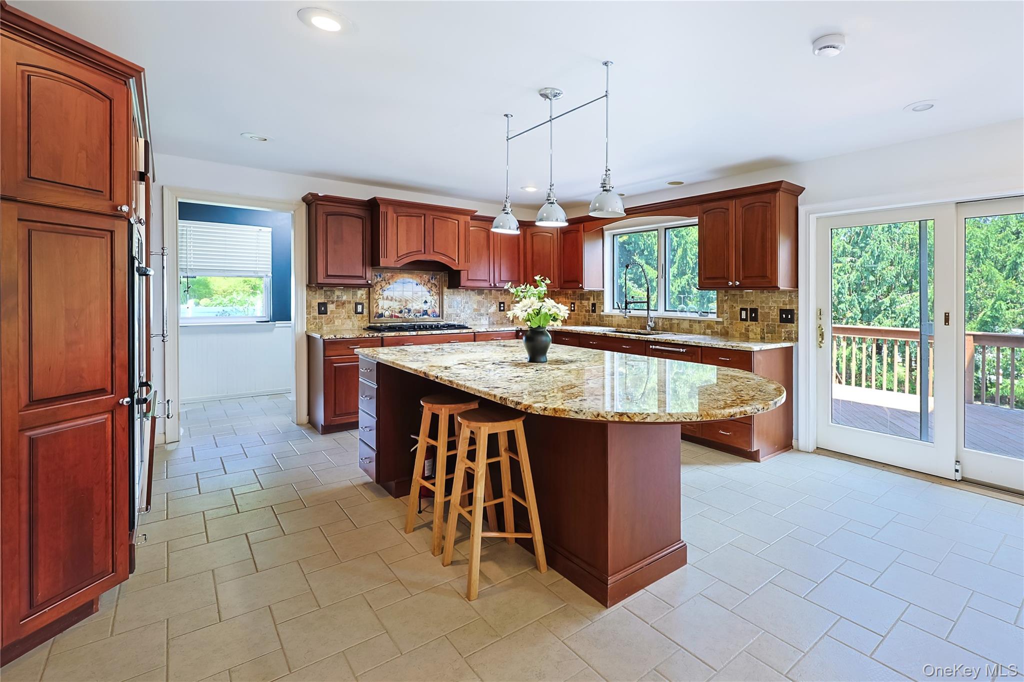 1010 Pine View – For Sale photo 9