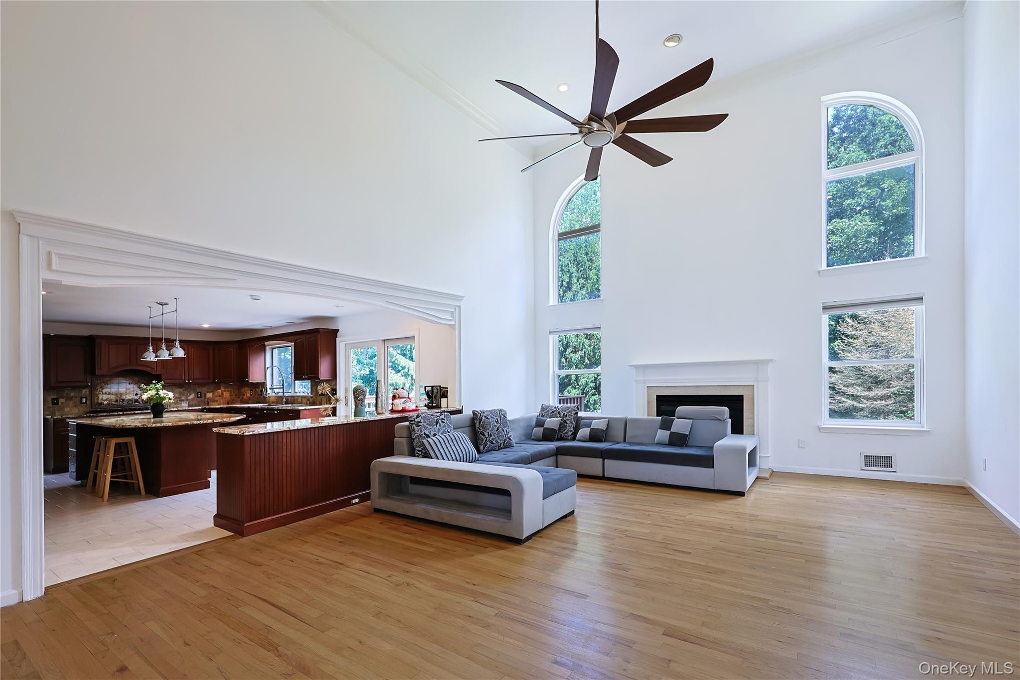 1010 Pine View – For Sale photo 5