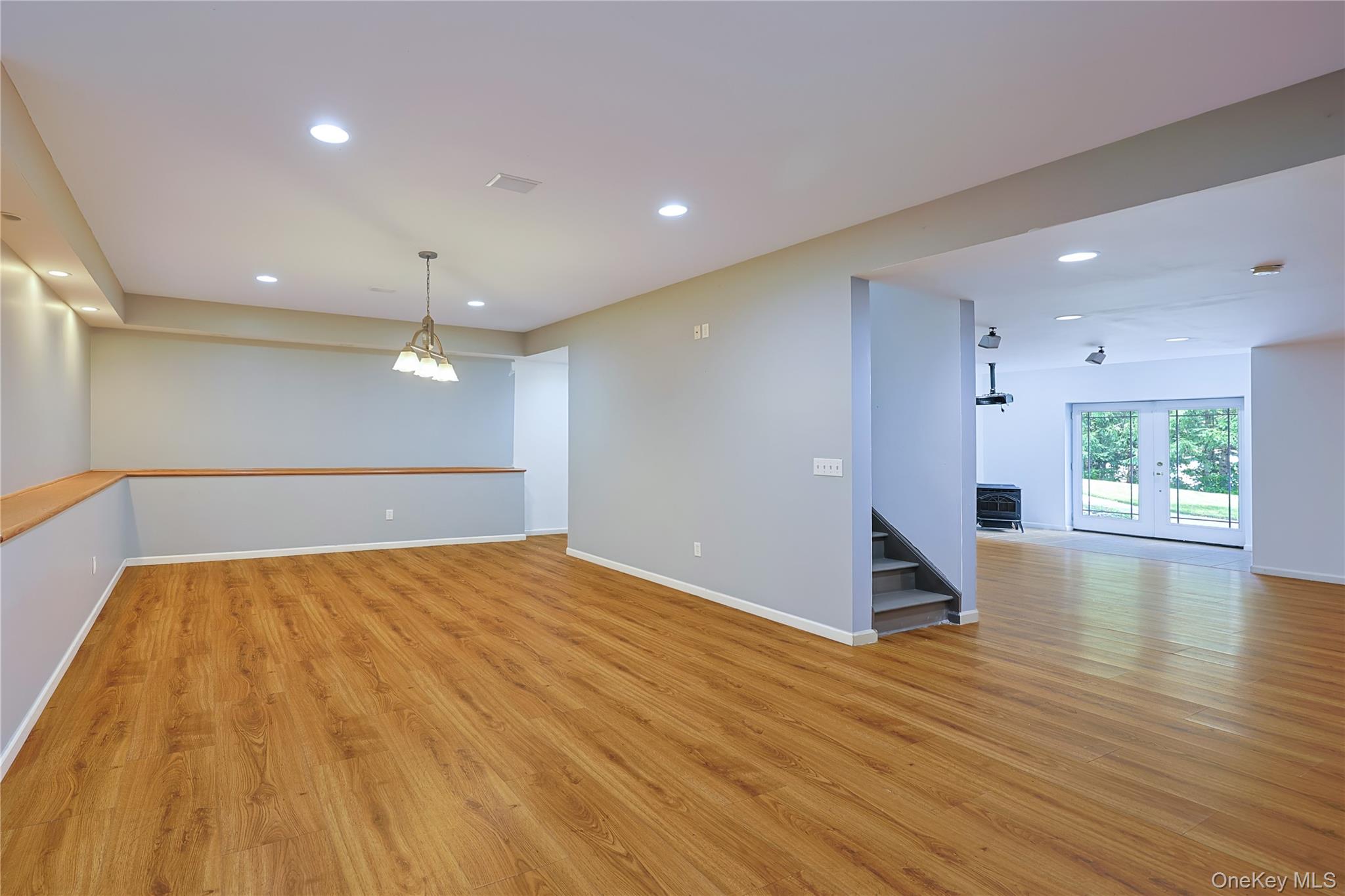 1010 Pine View – For Sale photo 39