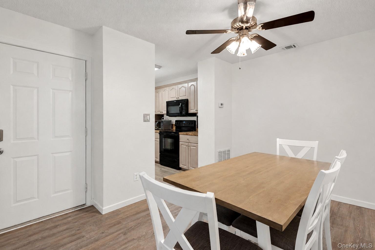 236 Springmeadow Drive, Unit I photo 5