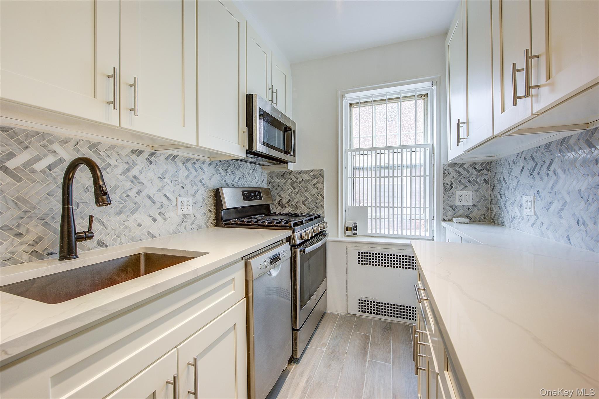 76-35 113th Street, Unit 6F photo 15