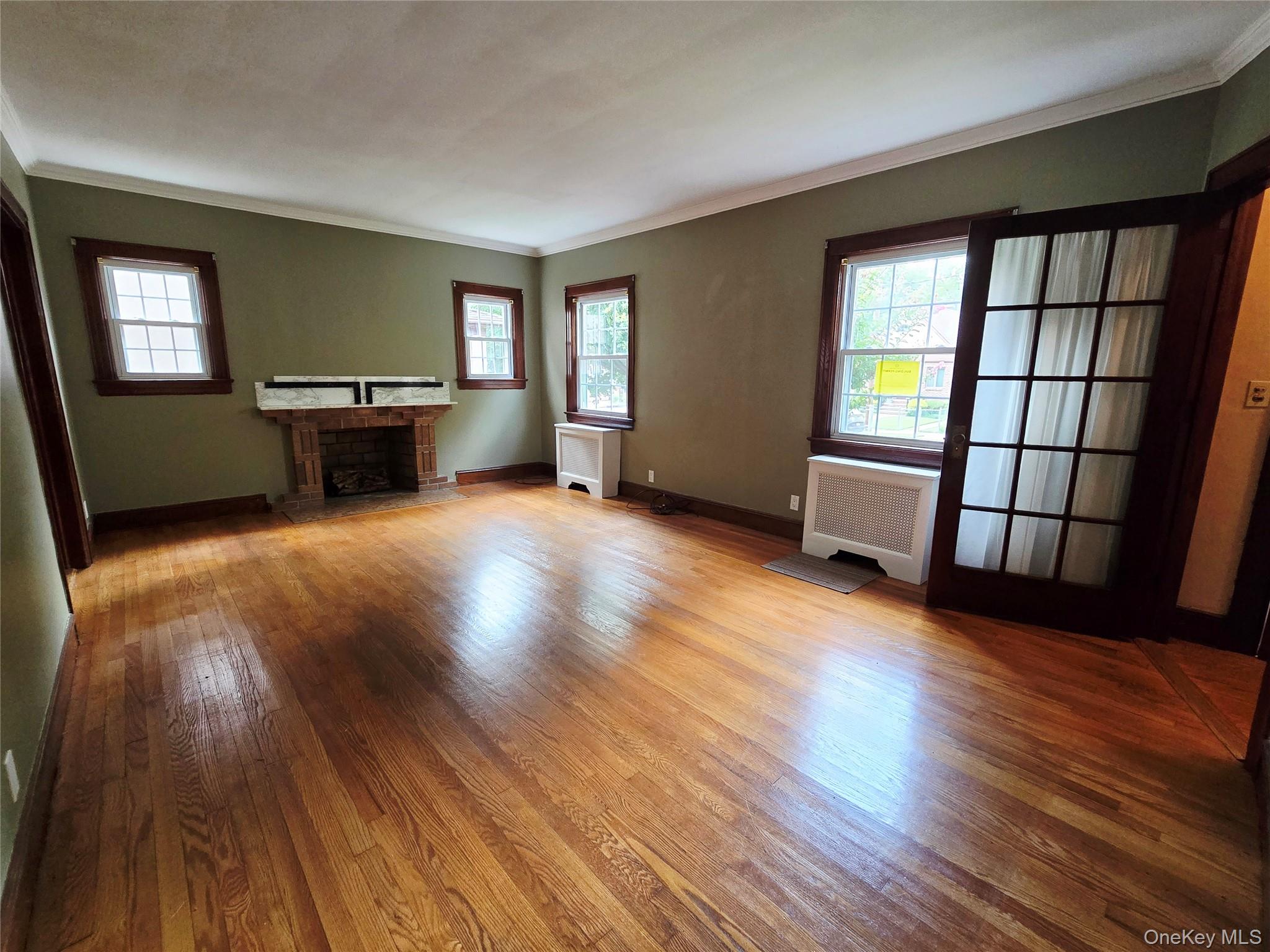190 Bryant Avenue, Unit 1 photo 2