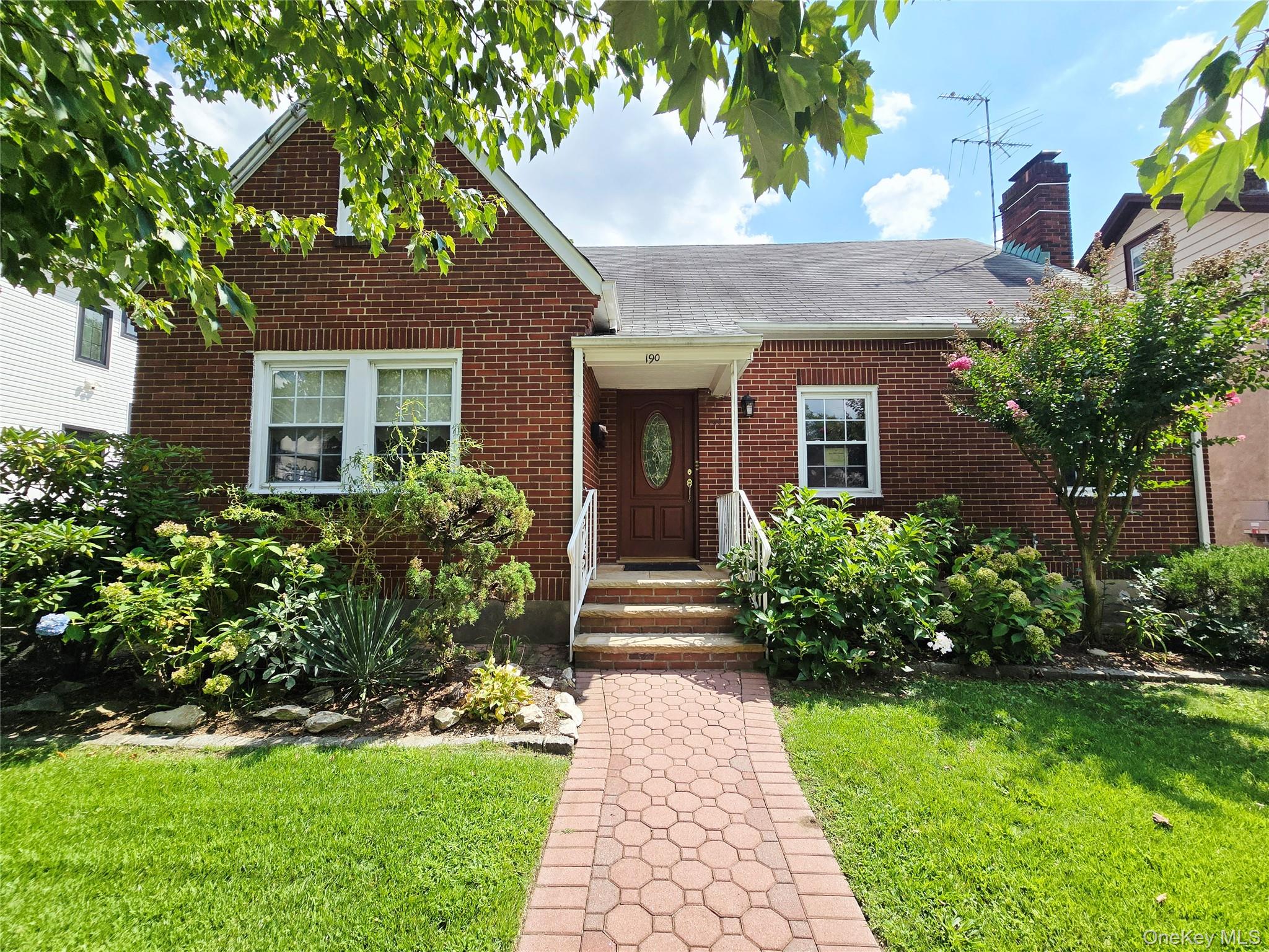 190 Bryant Avenue, Unit 1