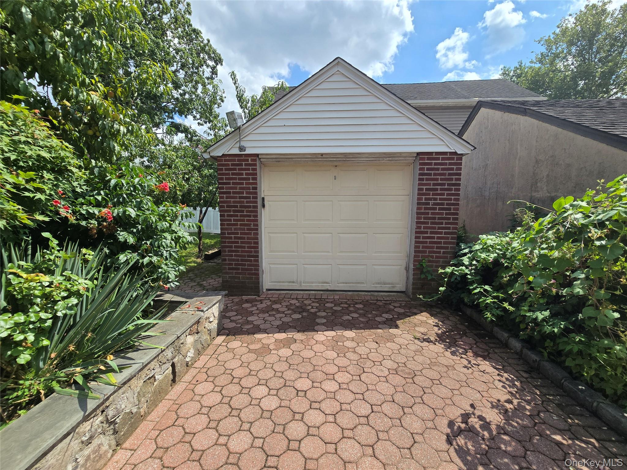 190 Bryant Avenue, Unit 1 photo 11