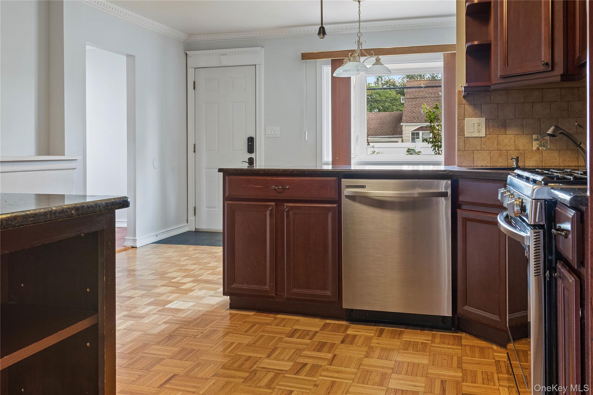 75 Linden Boulevard – For Sale photo 3