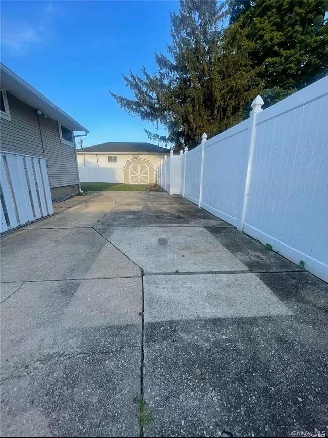 11 Ida Avenue – For Rent photo 15