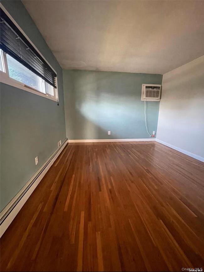 11 Ida Avenue – For Rent photo 5