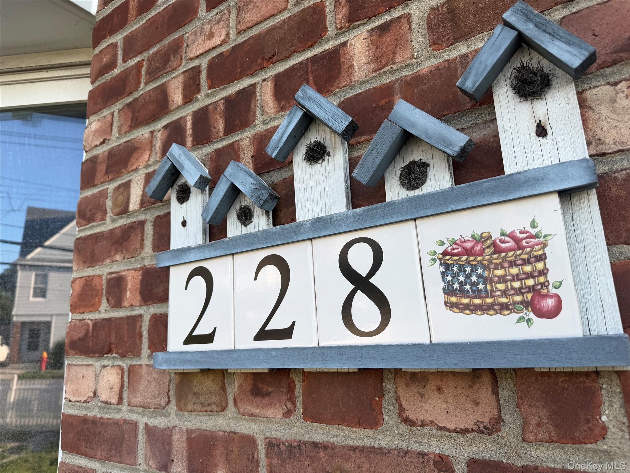228 Roberts Avenue – For Rent photo 3
