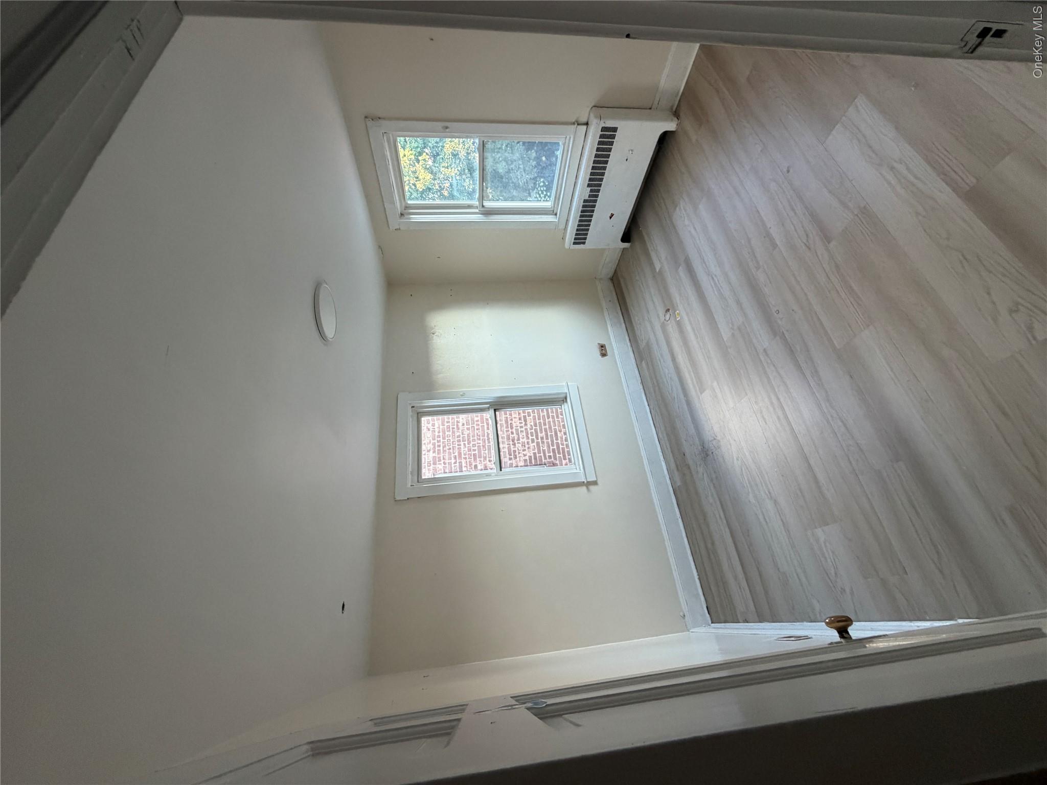 228 Roberts Avenue – For Rent photo 9