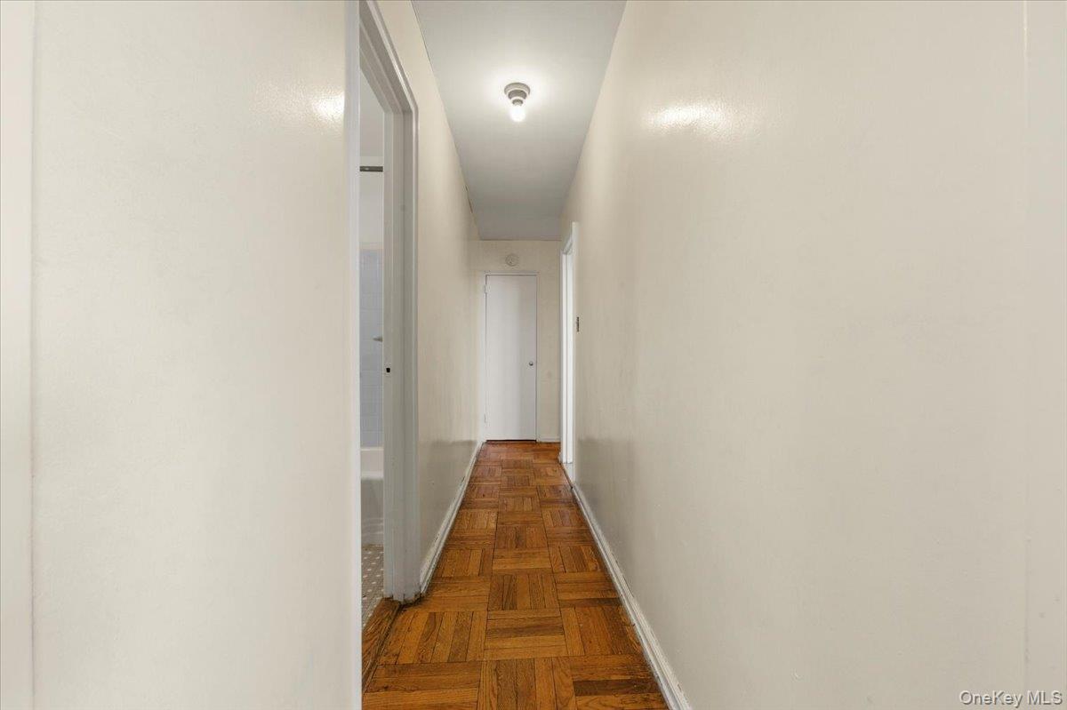 80 Knolls Crescent, Unit 6B photo 10