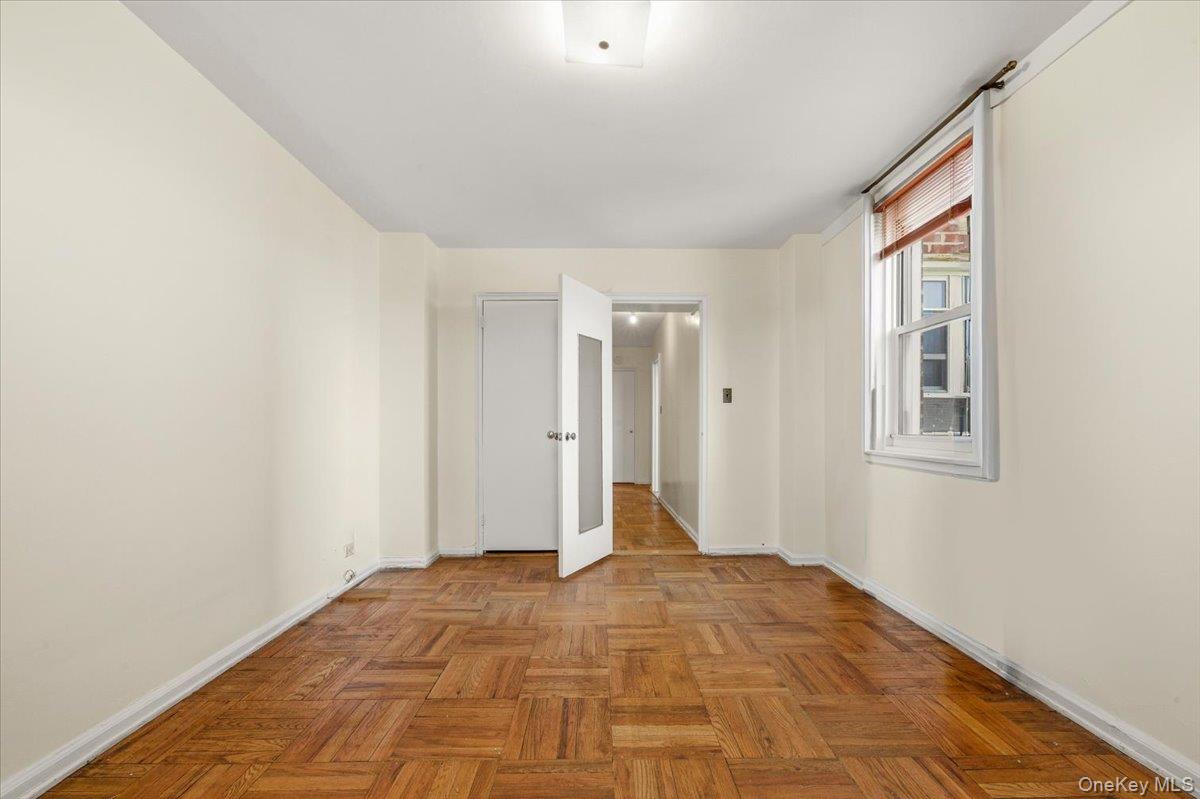 80 Knolls Crescent, Unit 6B photo 8