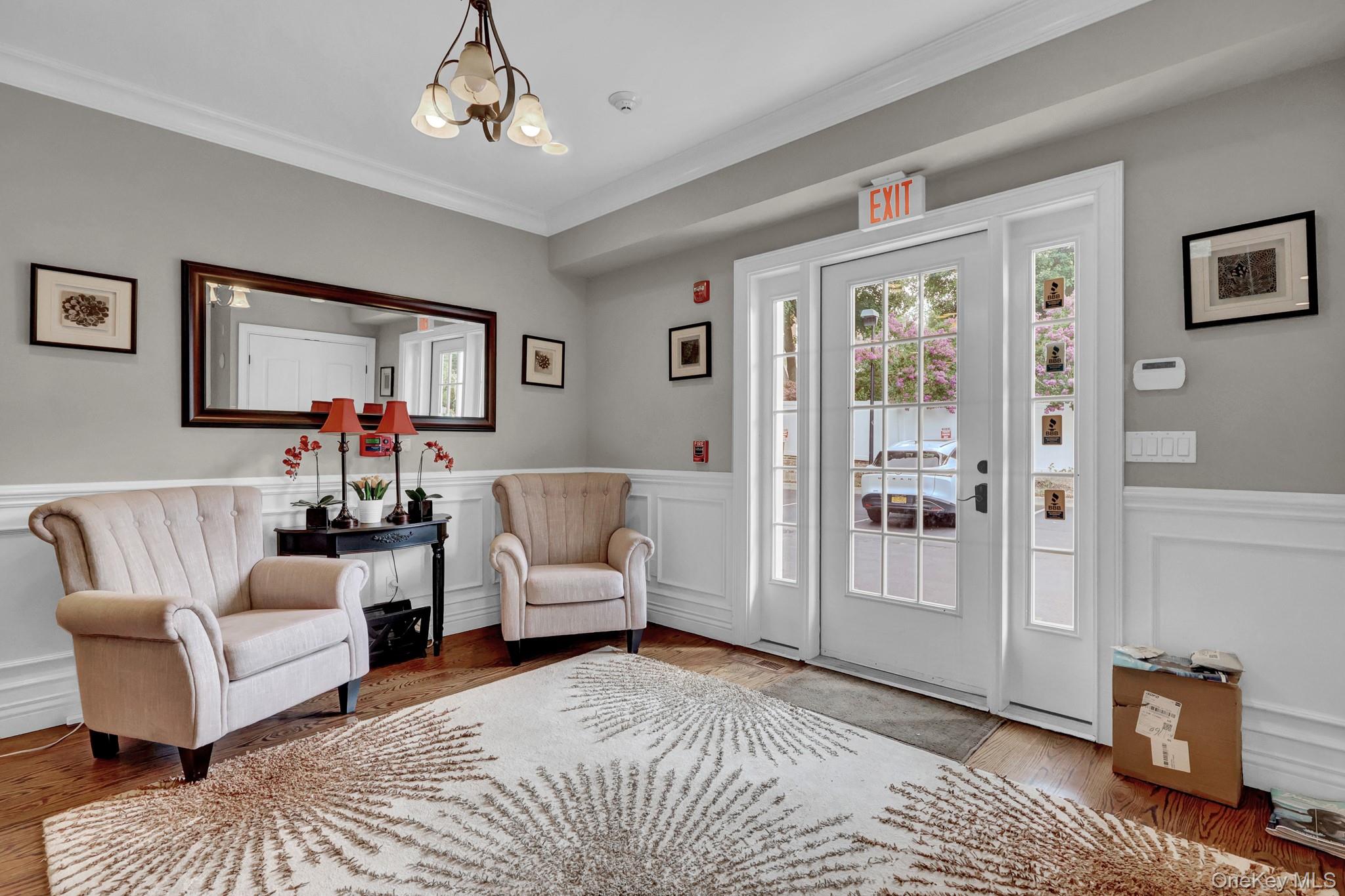 907 Main Street – For Rent photo 2