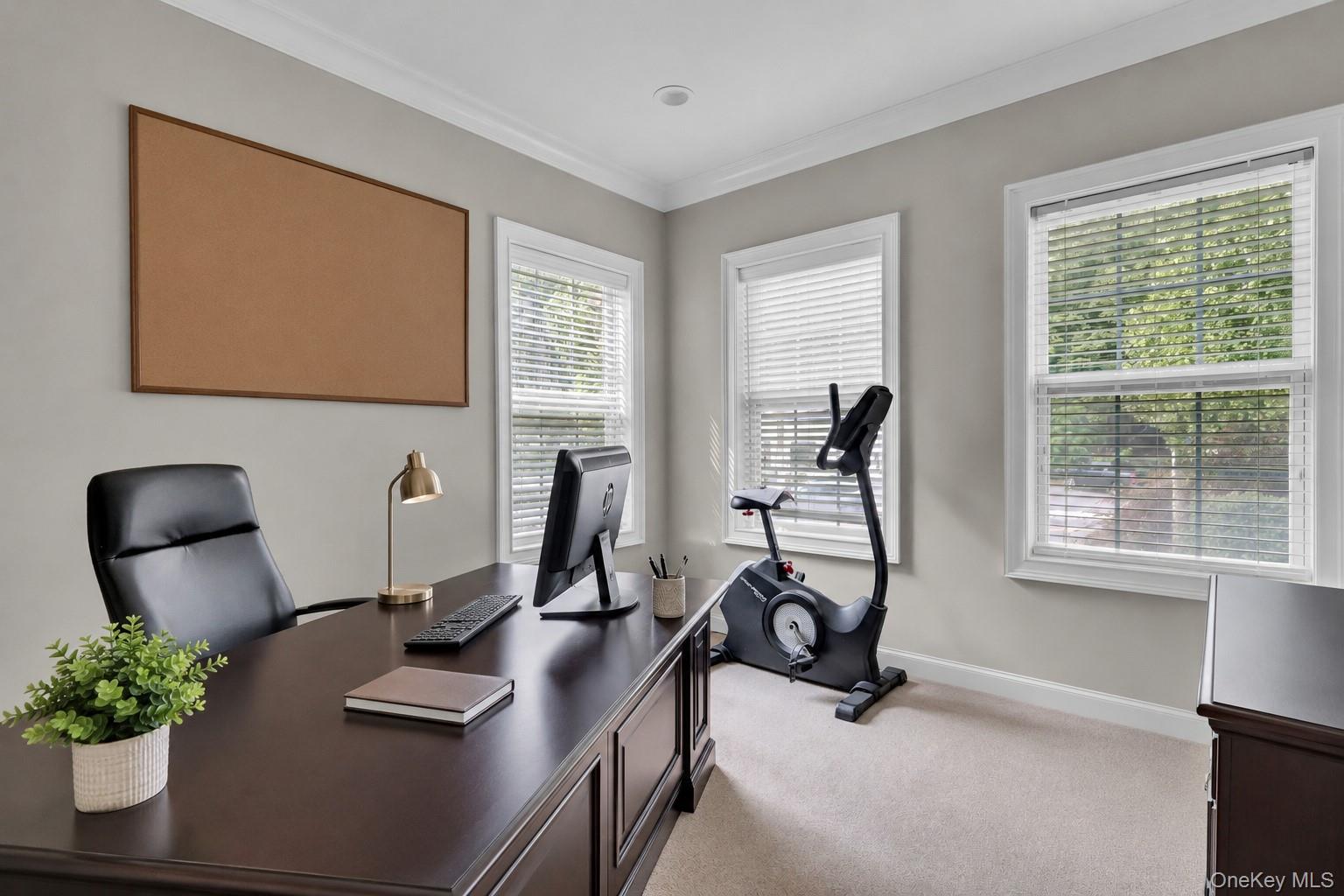 907 Main Street – For Rent photo 4