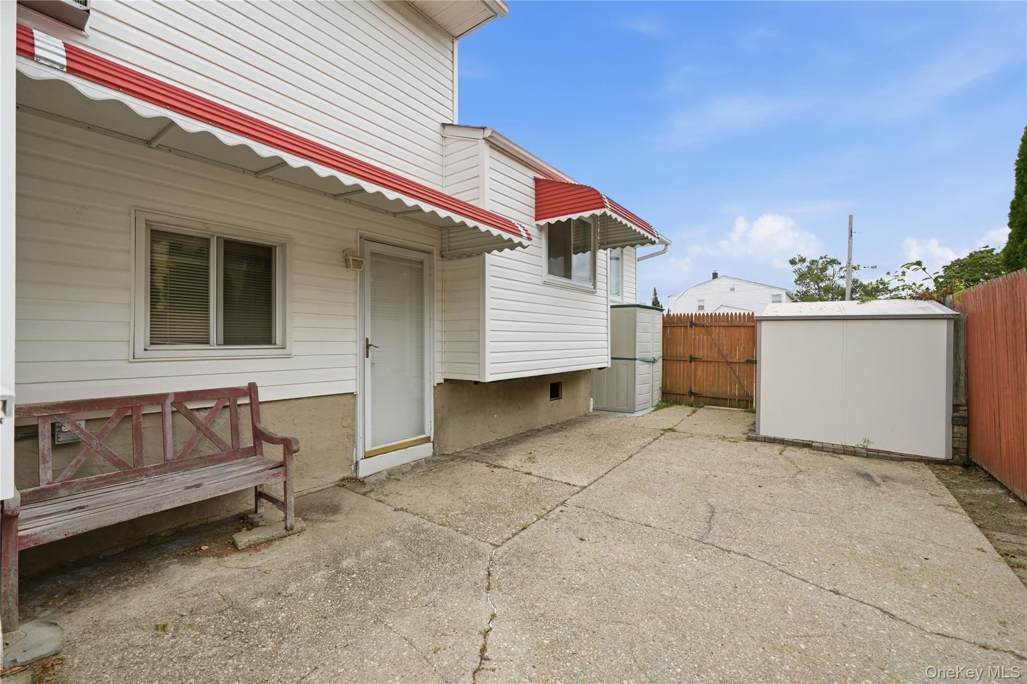 245 Seaford Avenue – For Sale photo 32