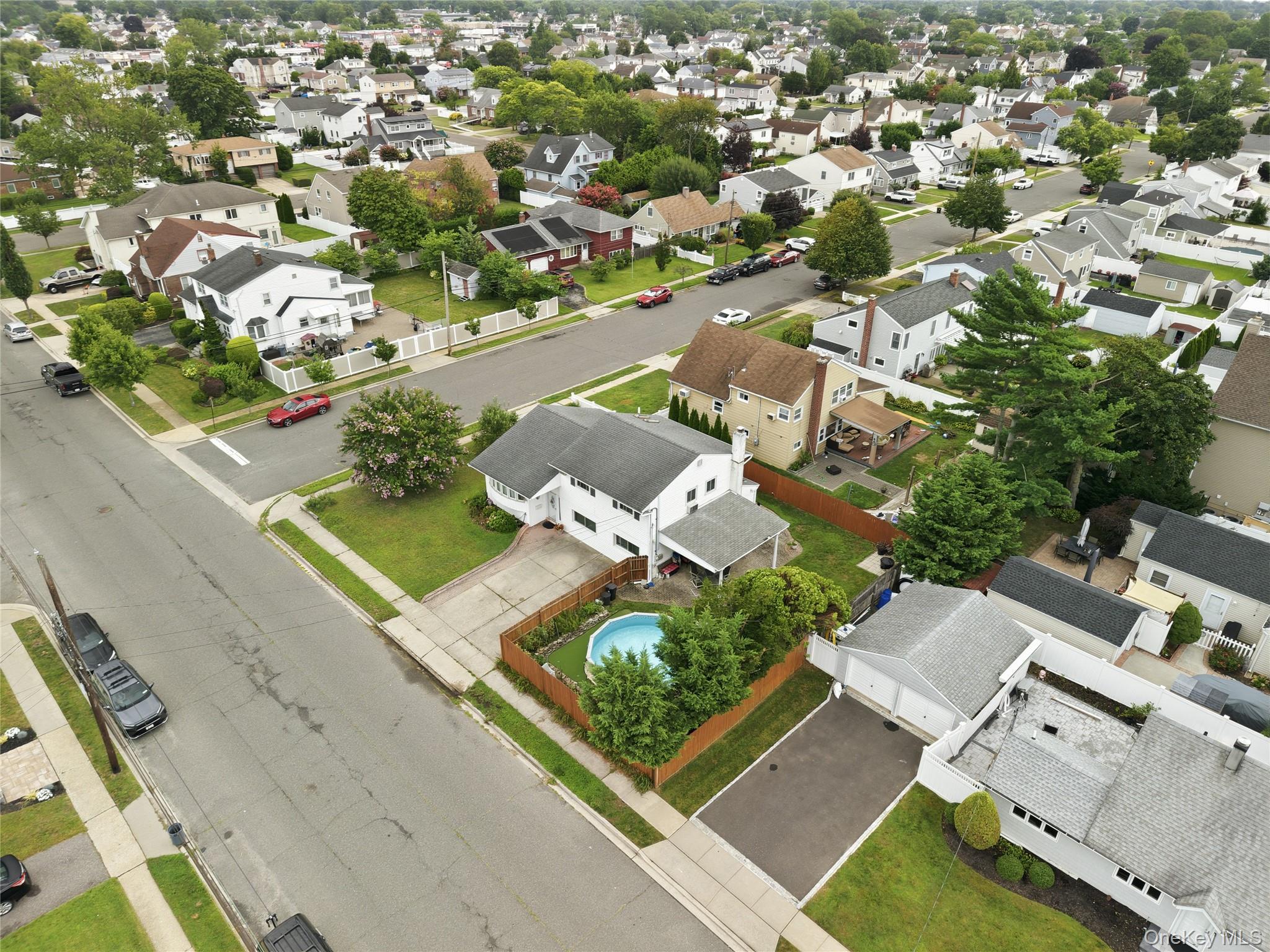245 Seaford Avenue – For Sale photo 34
