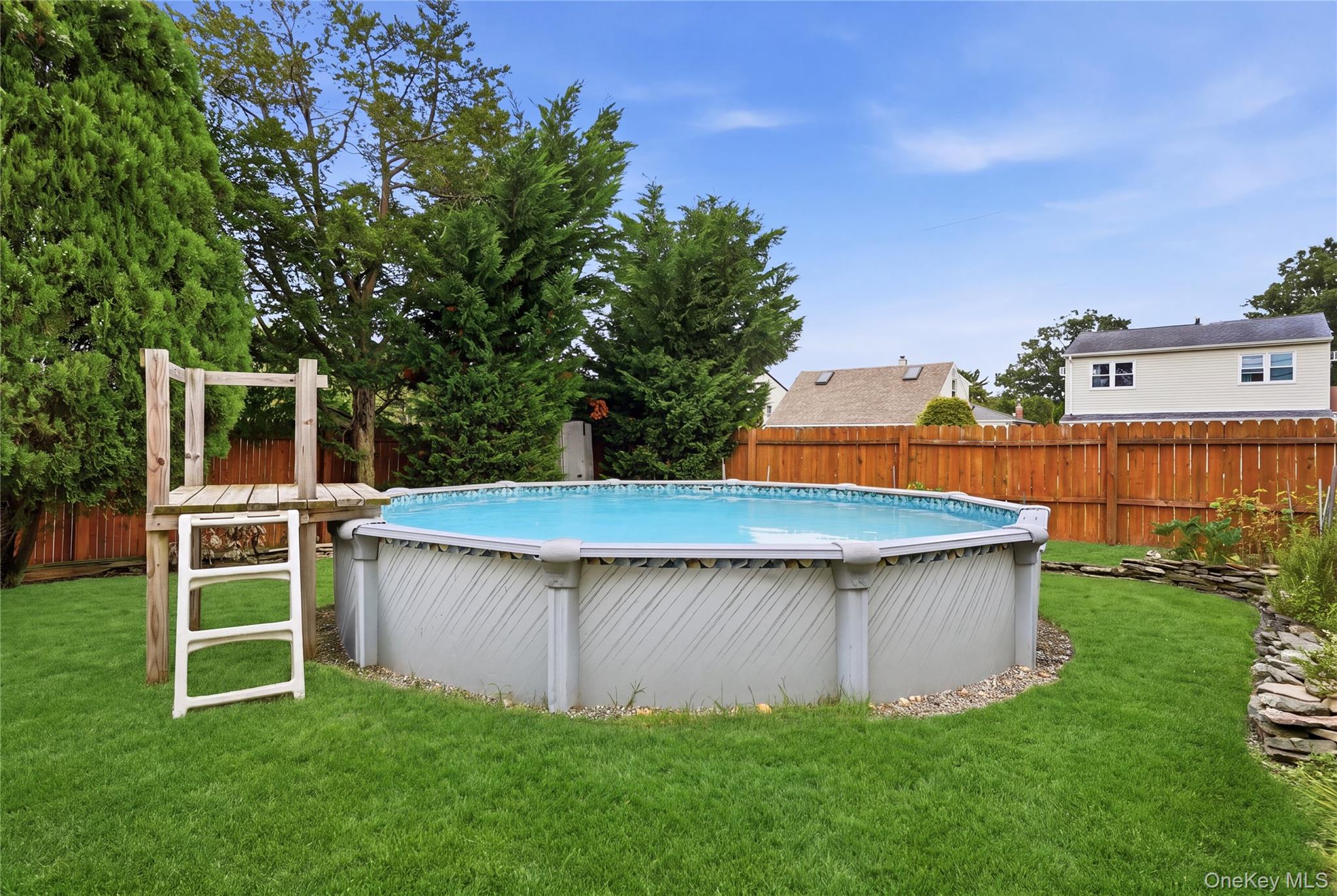 245 Seaford Avenue – For Sale photo 30