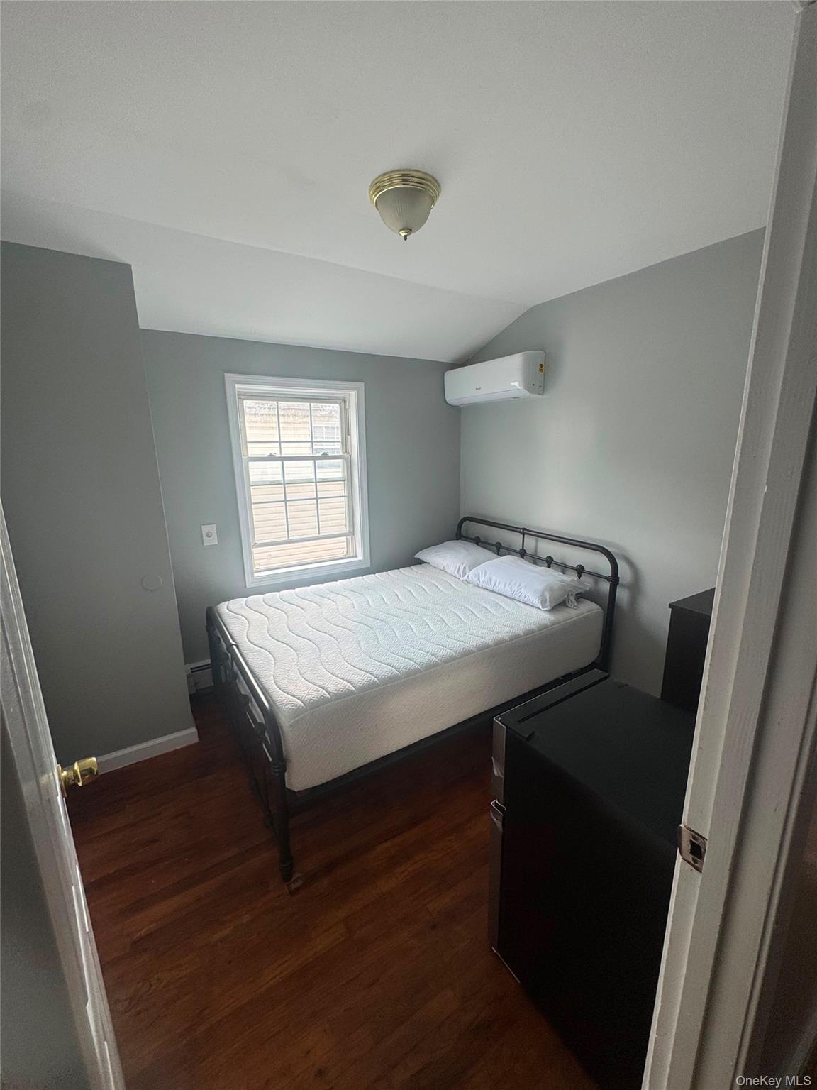 . . Avenue – For Rent