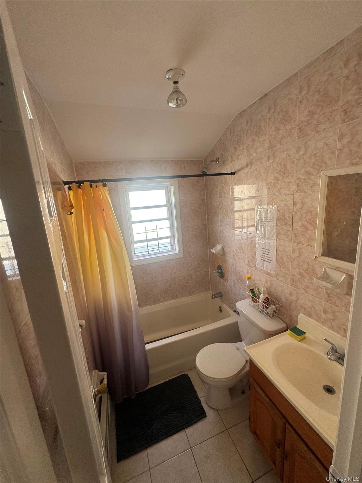 . . Avenue – For Rent photo 3