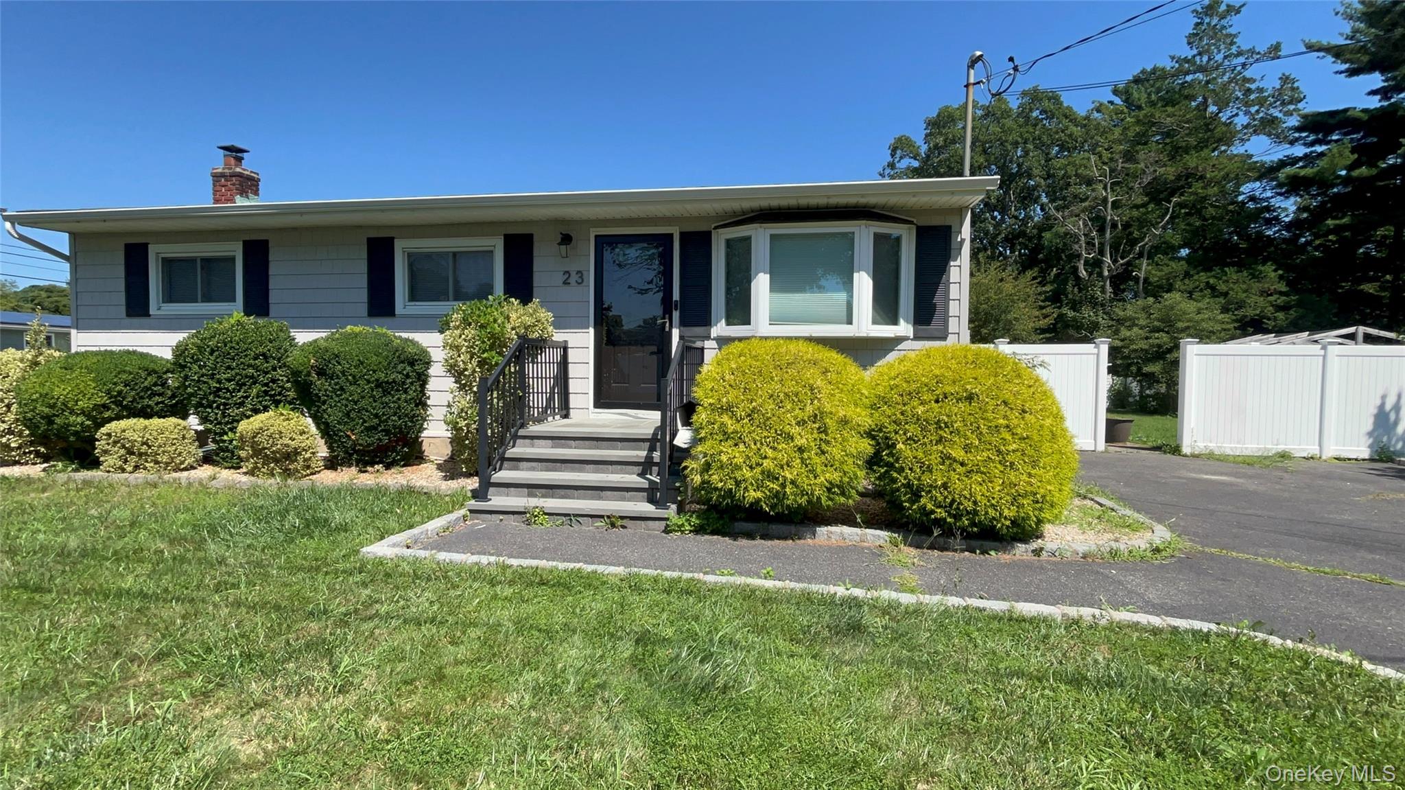 23 Pine Street – For Sale photo 4