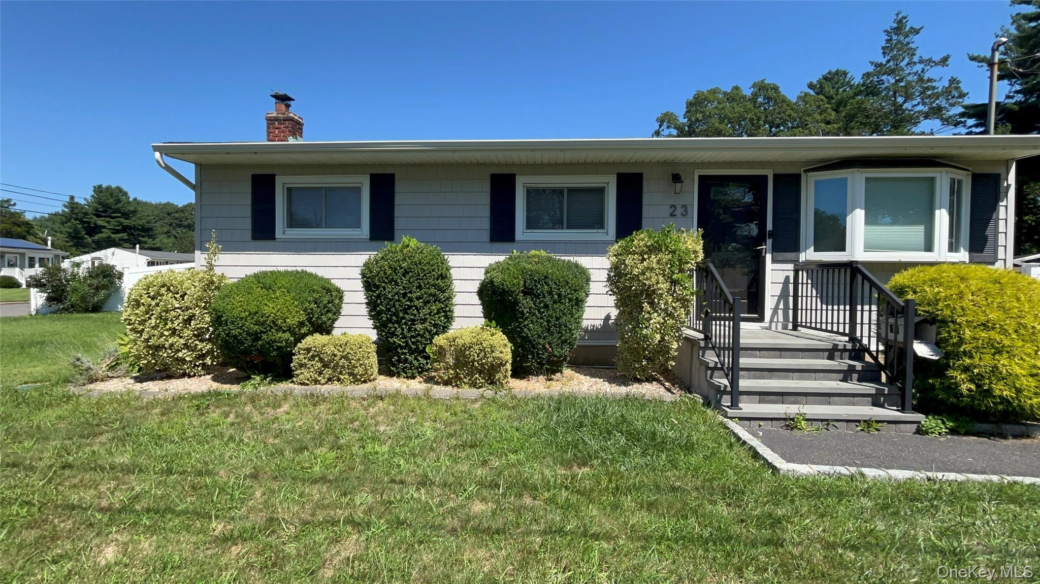 23 Pine Street – For Sale photo 2