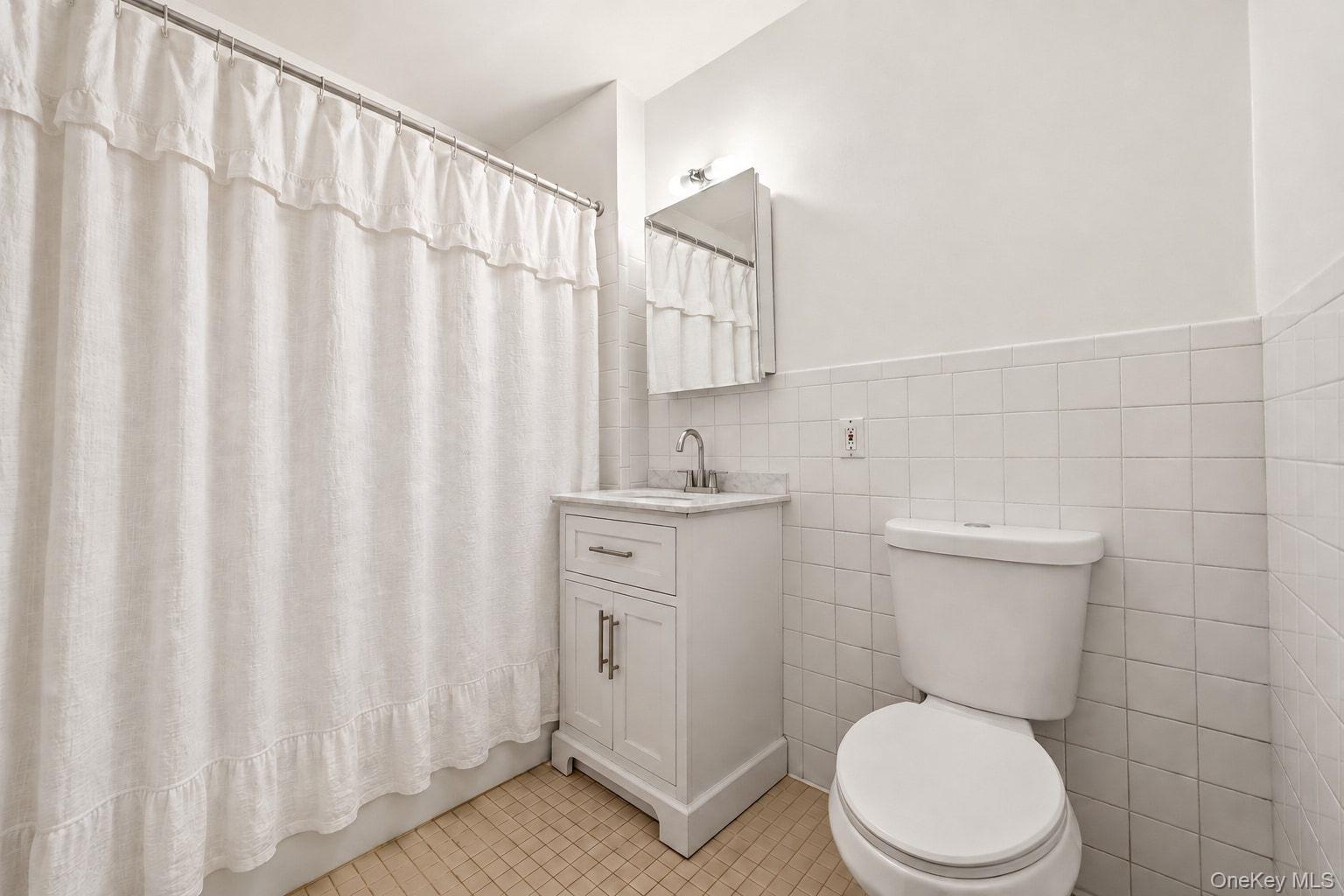 478 Bainbridge Street, Unit 1A photo 2