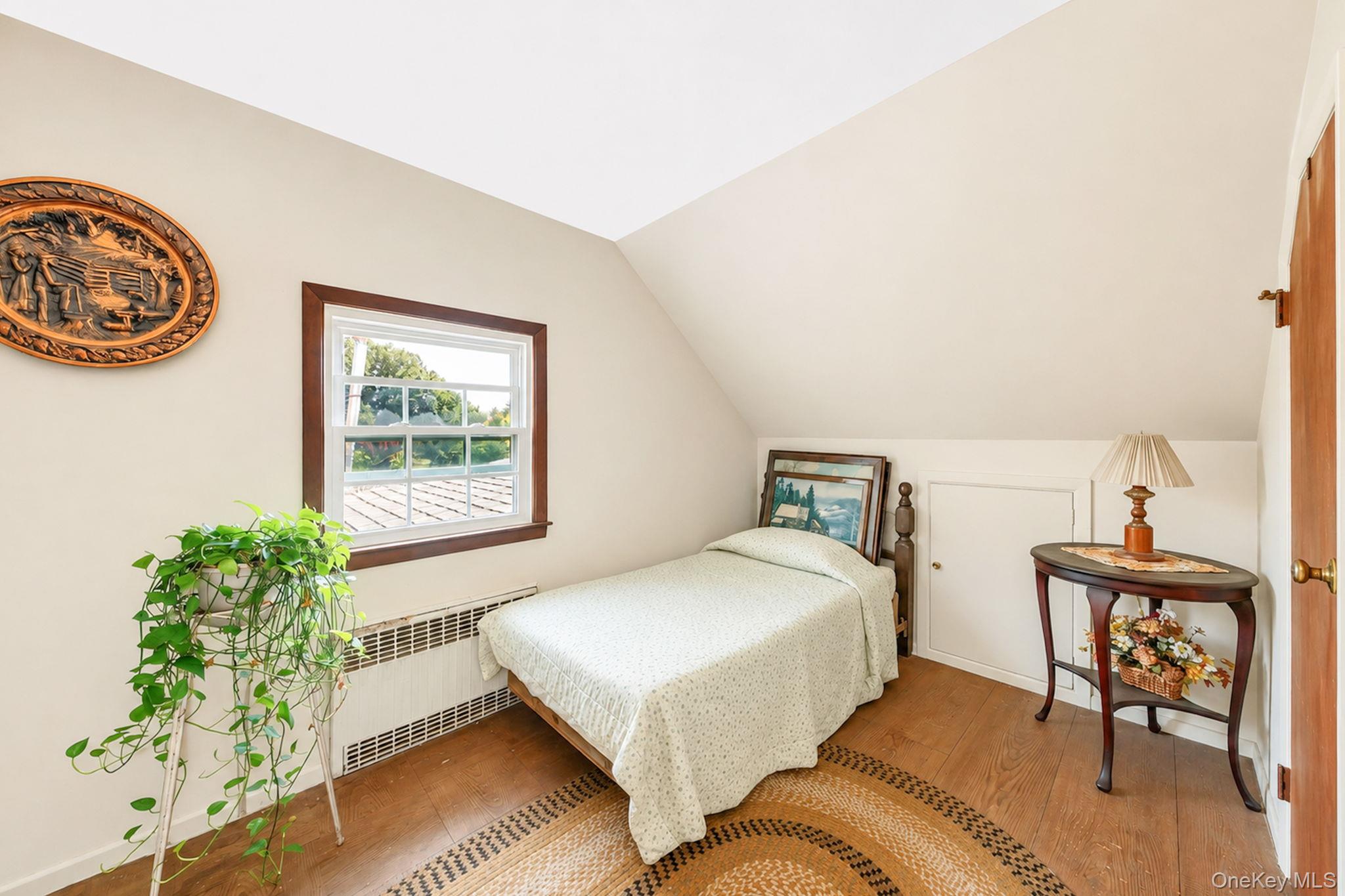 27 Old Farm Road – For Sale photo 17