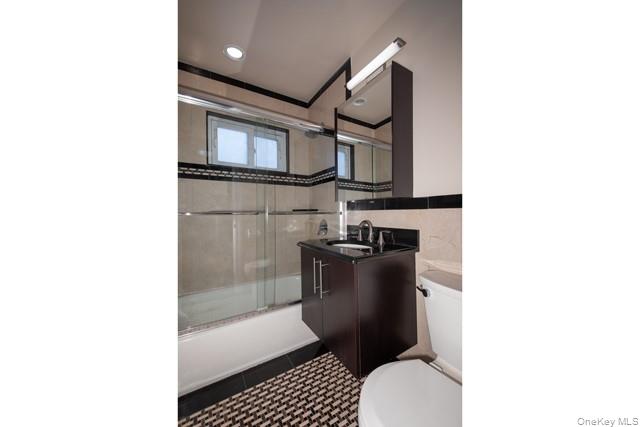 234 River Avenue, Unit 31 photo 8