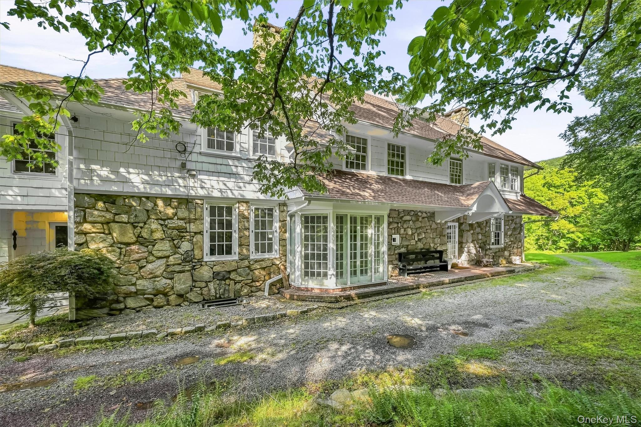 23 Maple Road – For Sale photo 2