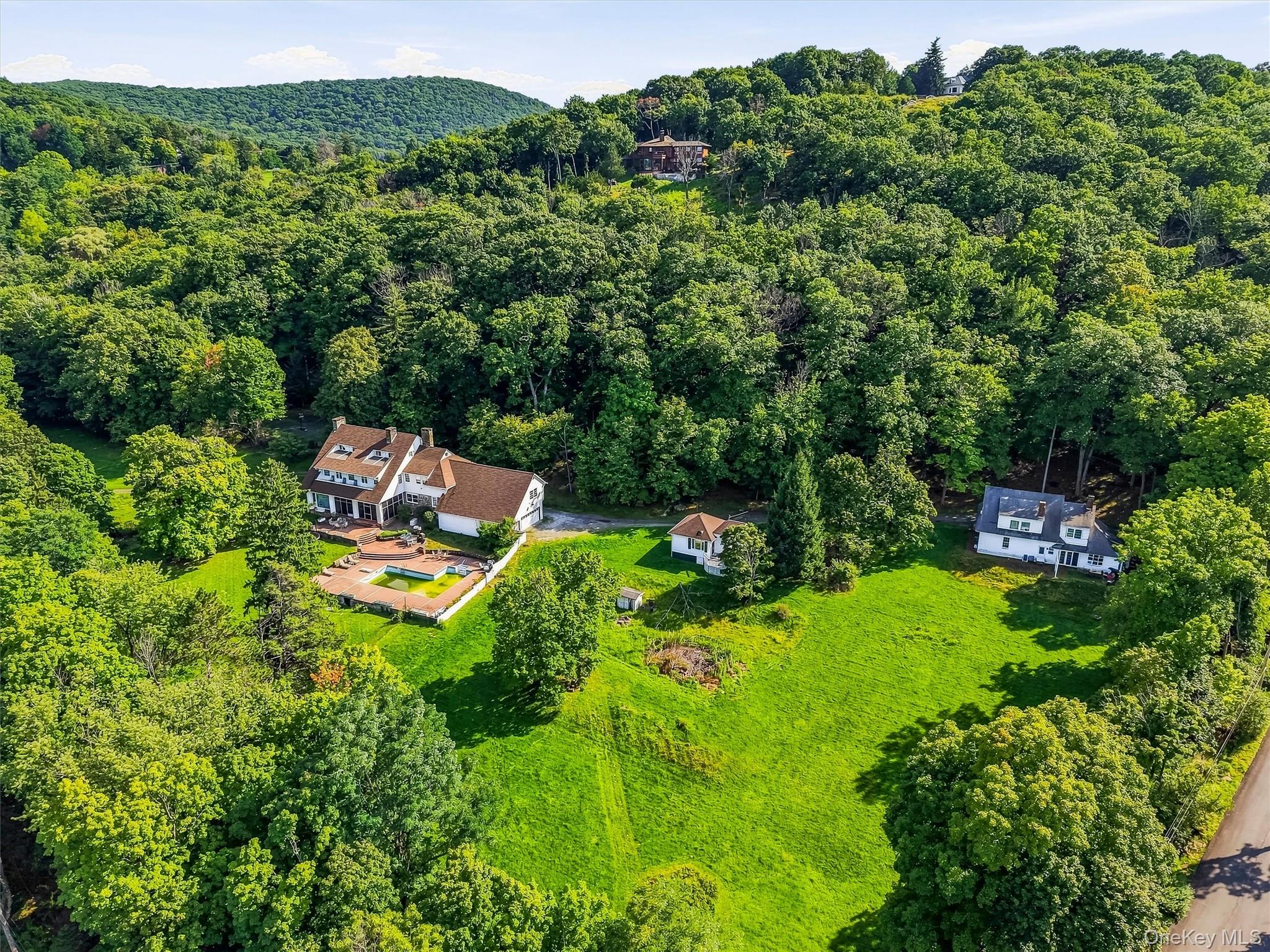 23 Maple Road – For Sale photo 42
