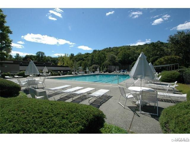 590 Heritage Hills Hills, Unit B photo 26