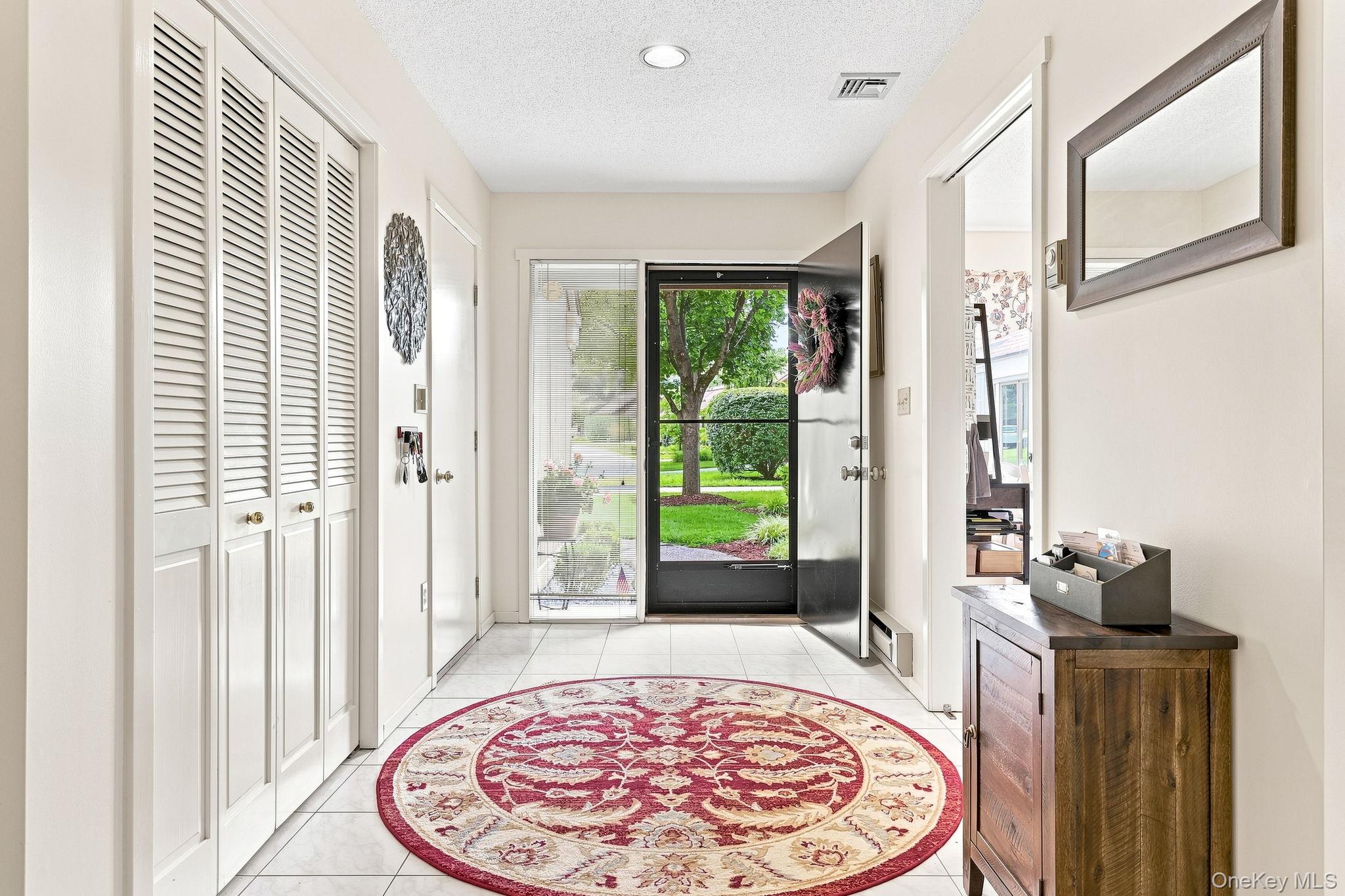 590 Heritage Hills Hills, Unit B photo 2