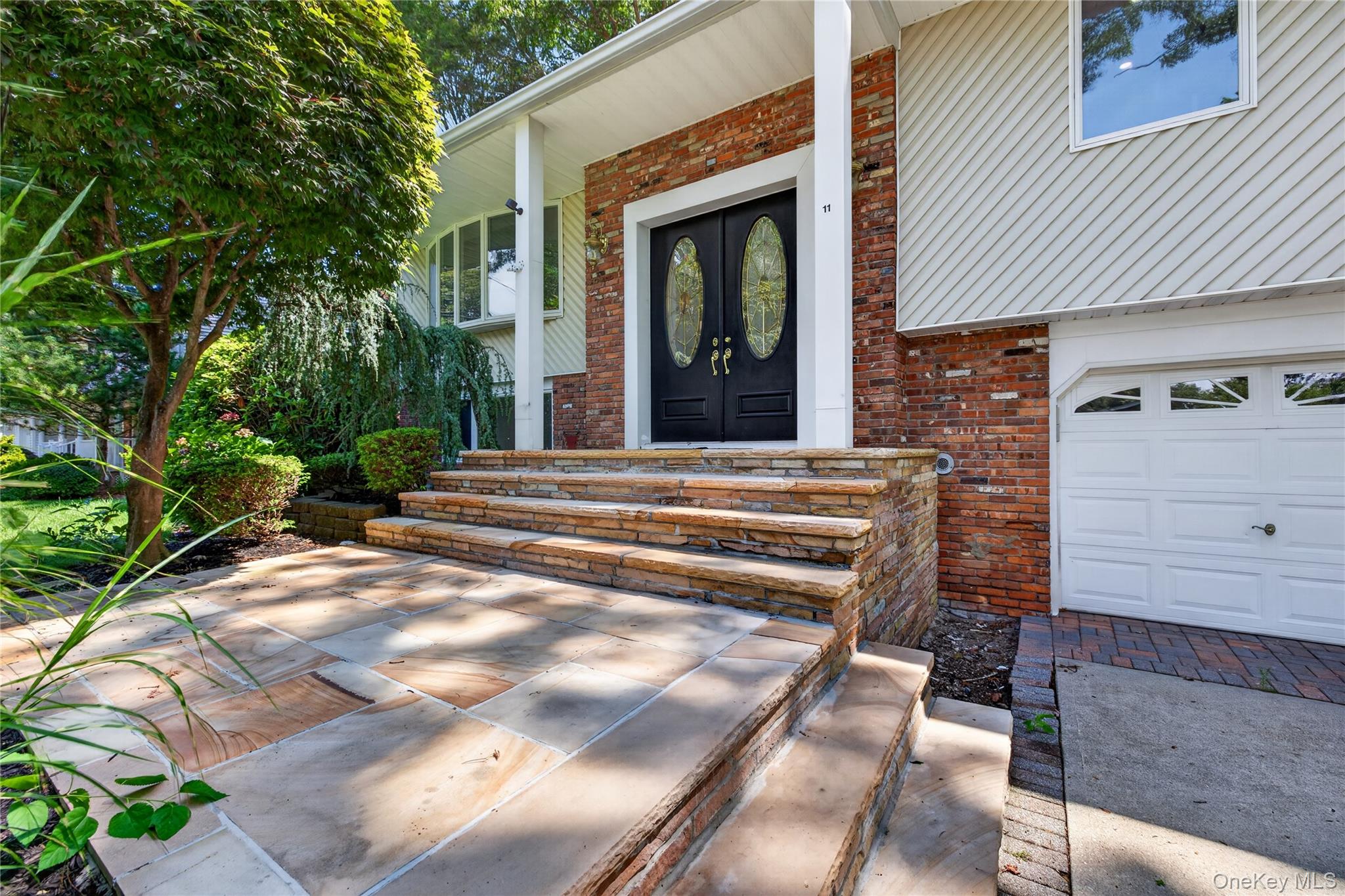 11 Penguin Lane – For Sale photo 2
