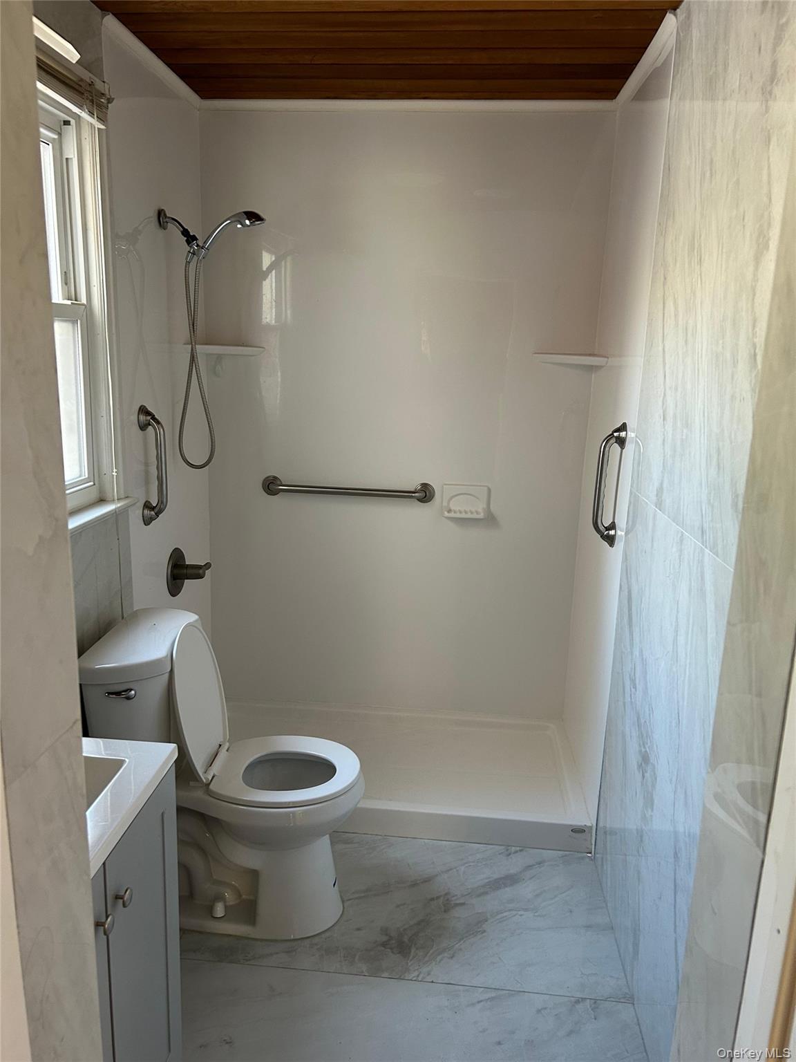 1086 Tulip Avenue – For Rent photo 6