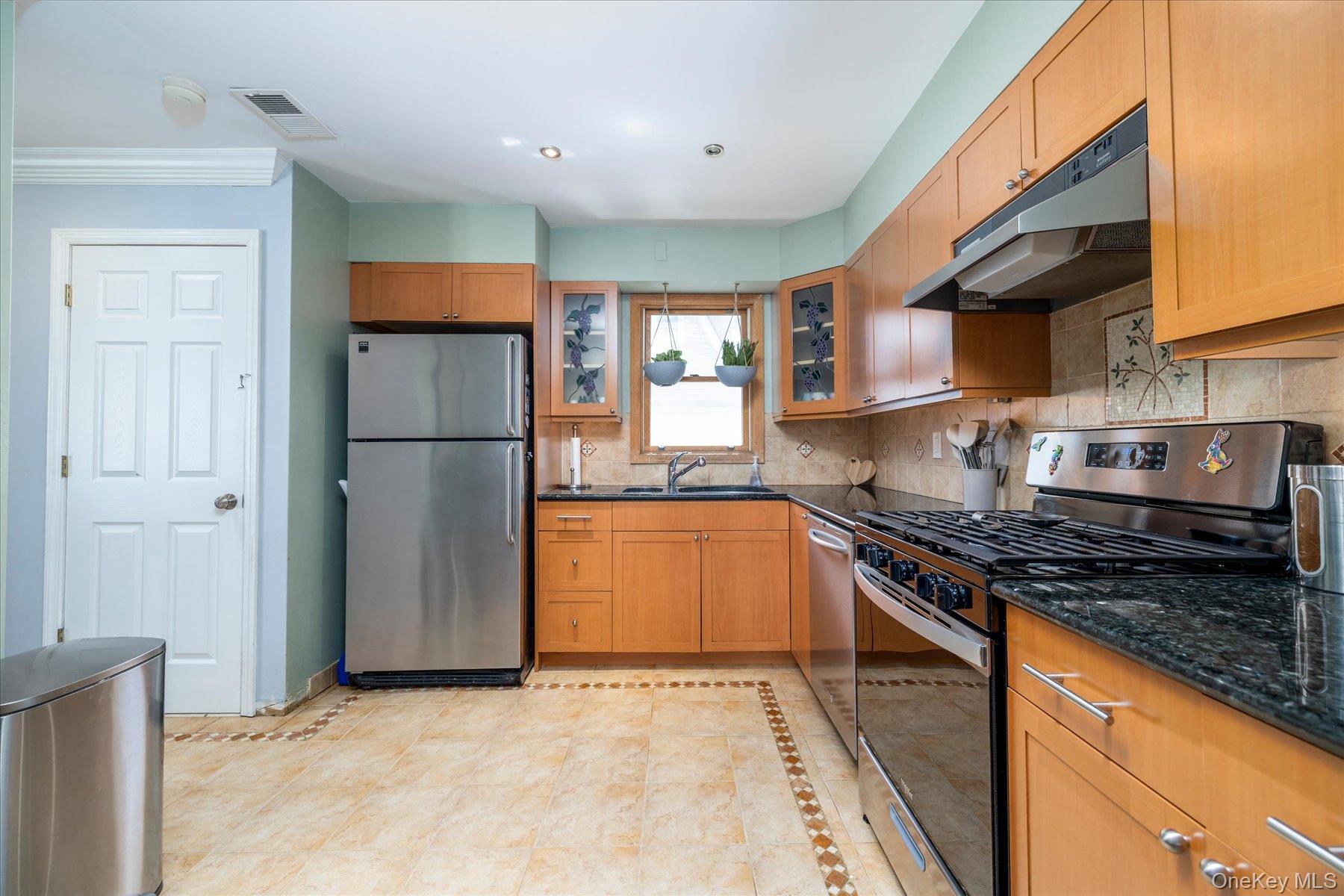 145 Bismark Avenue – For Sale photo 9