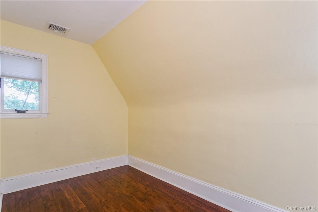 7 Cotswold Way – For Rent photo 27
