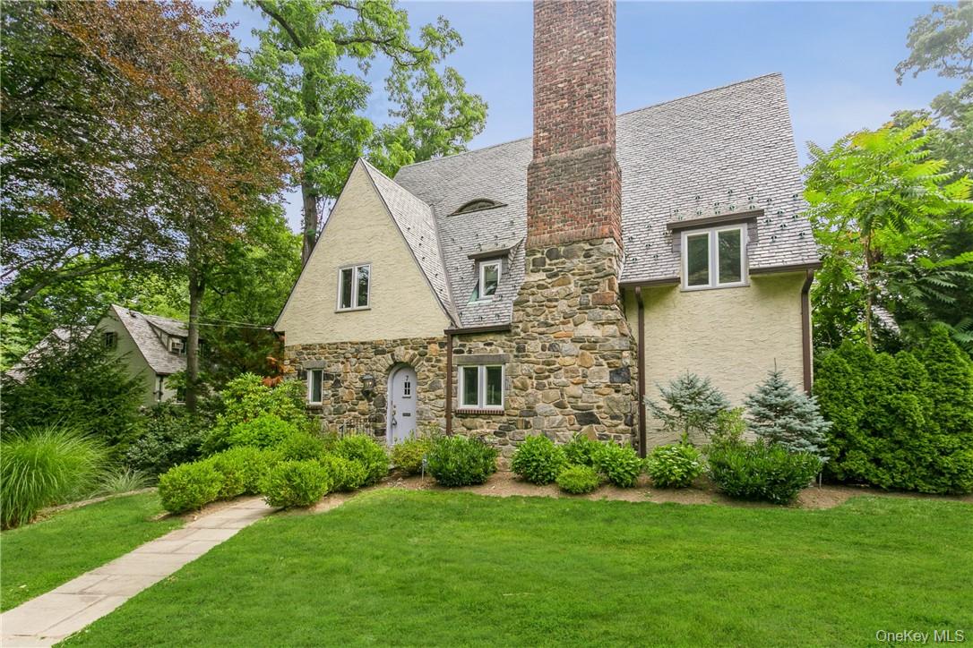 7 Cotswold Way – For Rent photo 2