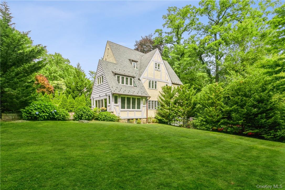 7 Cotswold Way – For Rent photo 34