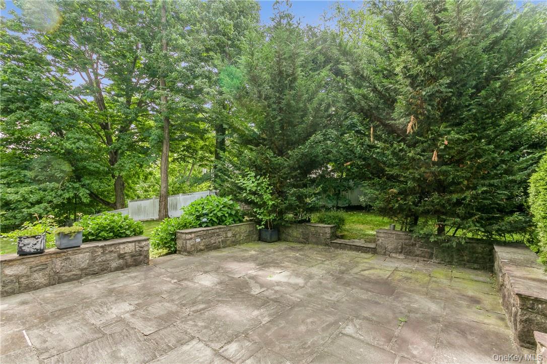7 Cotswold Way – For Rent photo 31
