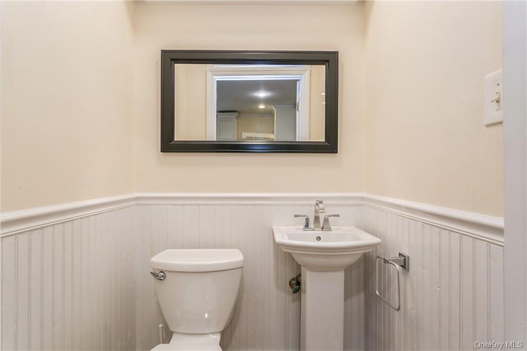 7 Cotswold Way – For Rent photo 17