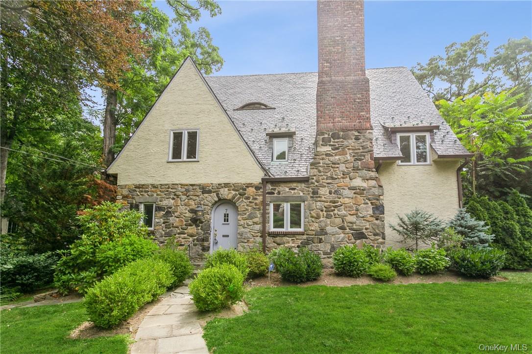 7 Cotswold Way – For Rent photo 3
