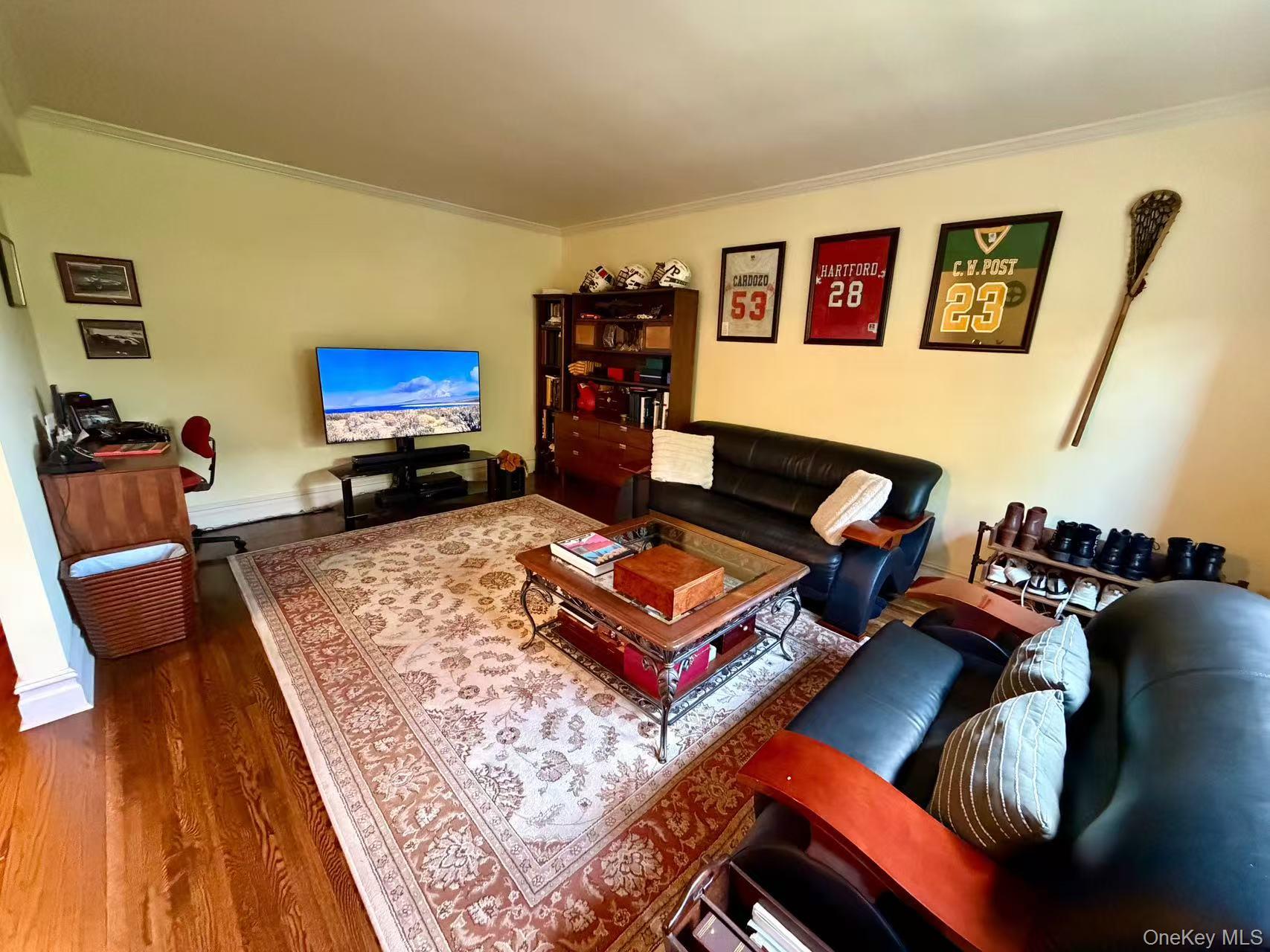 211-05 75th Ave, Unit 3D