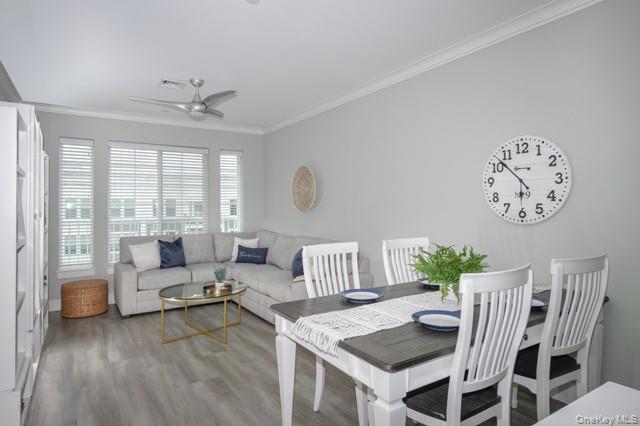 75 E Hoffman Avenue, Unit 2041 photo 4