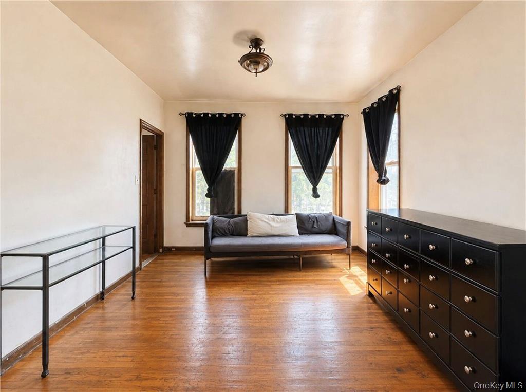 104 Albany Avenue – For Sale photo 8