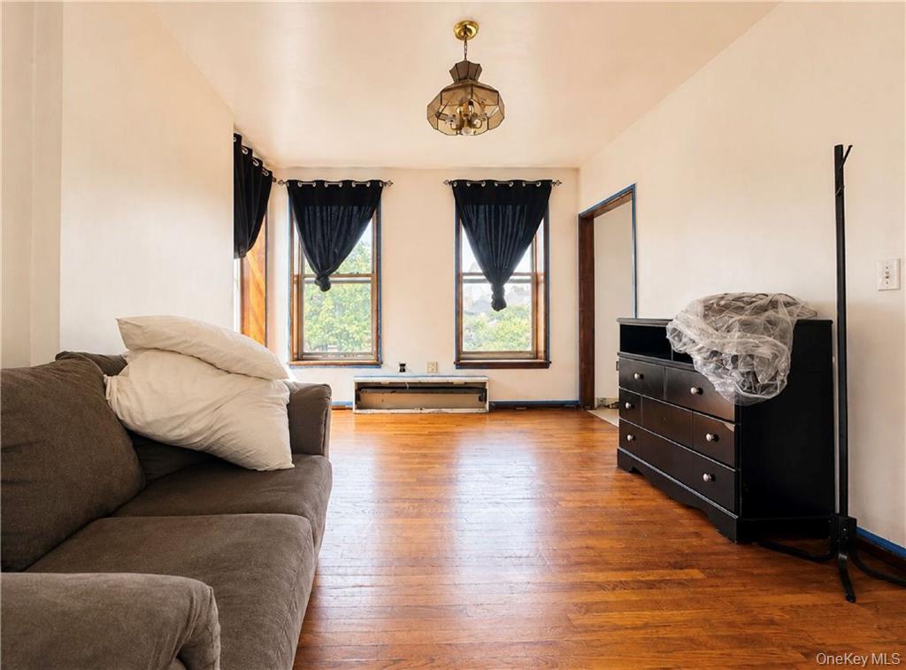 104 Albany Avenue – For Sale photo 5
